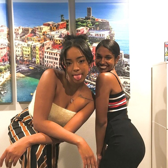 Meet your Posher, Sky - Picture 1 of 1